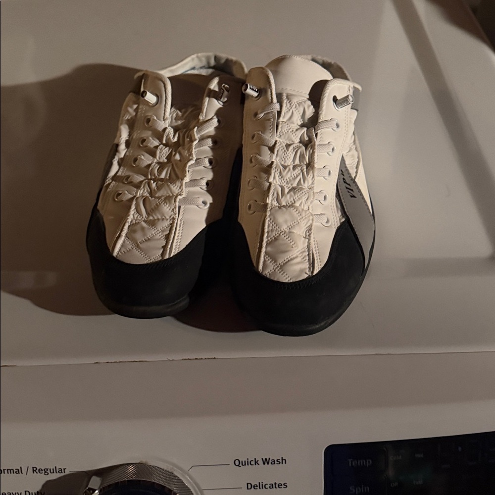 Men's White and Black Casual Sneakers